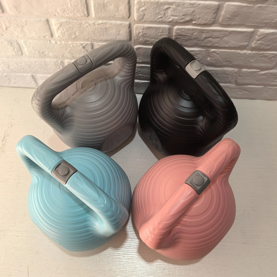 Portable Water-Filled Kettlebell with Leak-Proof Snap Lid
